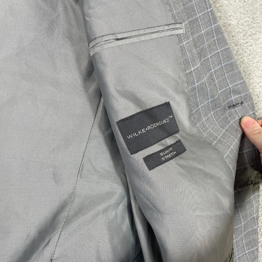 Wilke Rodriguez #wilkerodriguez #suitjacket